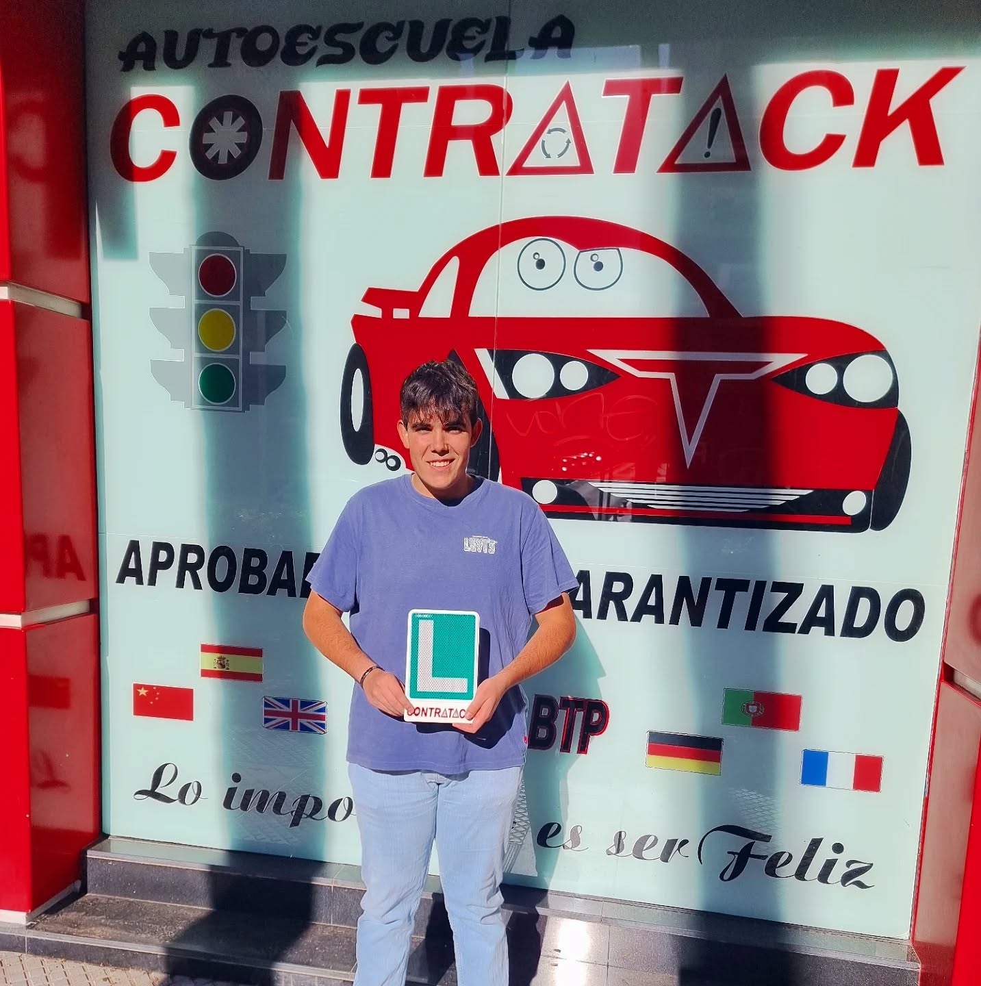 Autoescuela en Huelva - Alumnos aprobados