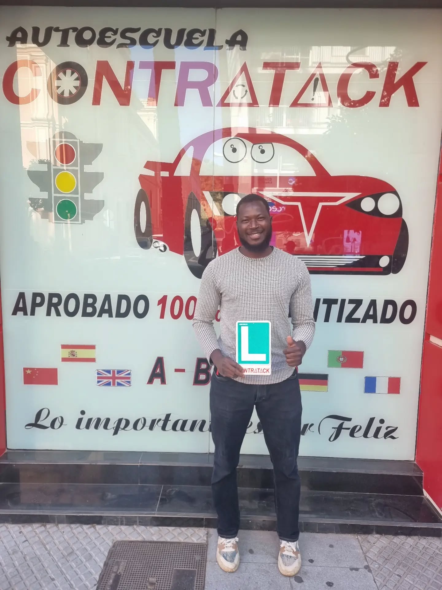 Autoescuela en Huelva - Alumnos aprobados